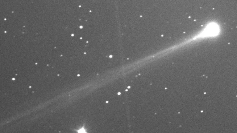 comet swan25b spacefluxhq september 12 2025