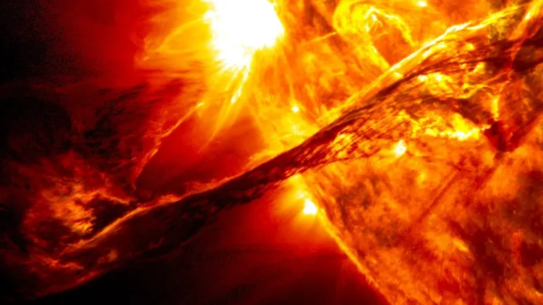 prominence eruption august 31 2012