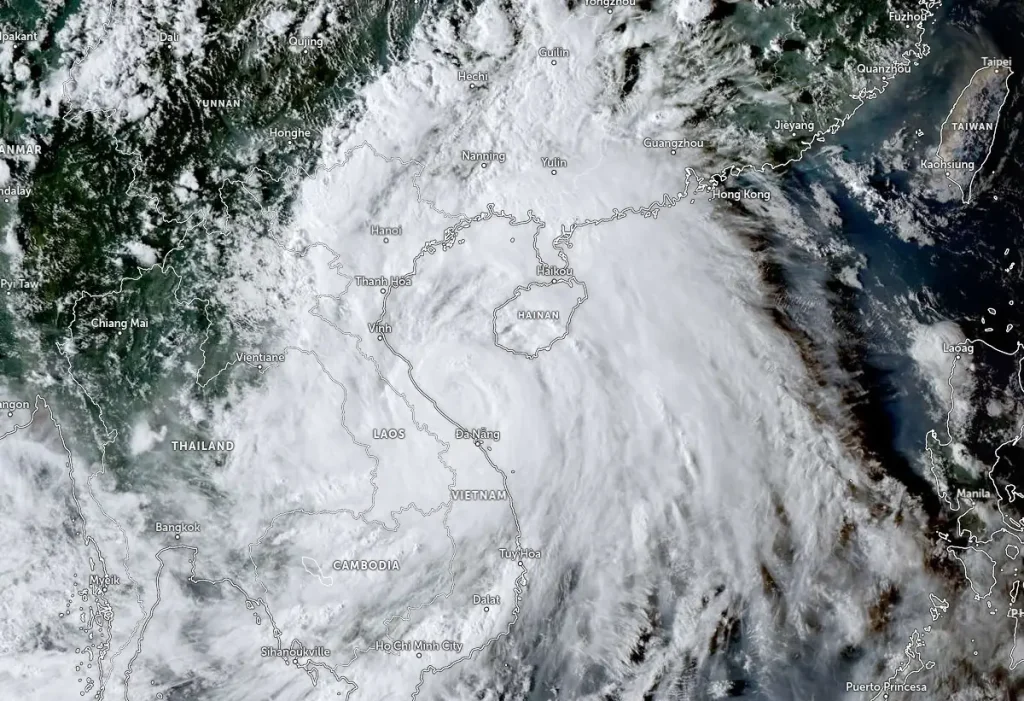 satellite image of typhoon bualoi at 0910 utc on september 28 2025 jma himawari-9