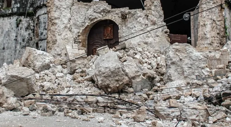Damage Archdiocesan Shrine of Santa Rosa de Lima in Daanbantayan M6.9 earthquake on September 30, 2025