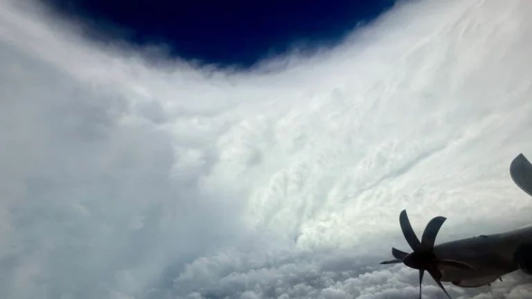 Stadium effect inside the eye of Hurricane Melissa on October 27, 2025. Credit: U.S. Air Force photo/ Lt. Col. Mark Withee