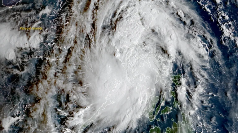 Satellite image of Tropical Storm Fengshen as of 23:00 UTC on October 18, 2025. Credit: JMA/Himwari-9, RAMMB/CIRA, The Watchers