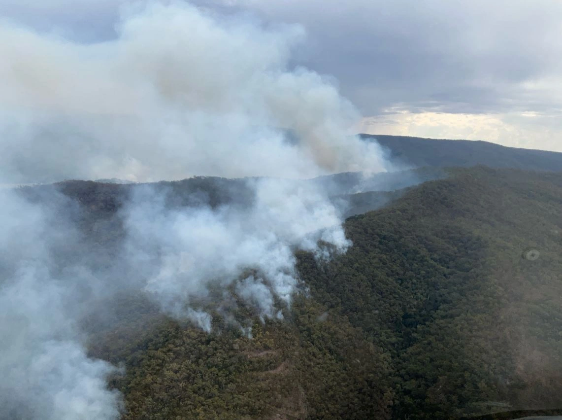Smoke rising from bushfires burning at Mt Morgan, Central Queensland on October 3, 2025. Credit: Queensland Fire Department