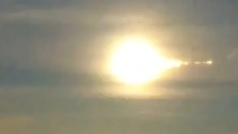 bright slow-moving fireball over moscow russia october 27 2025