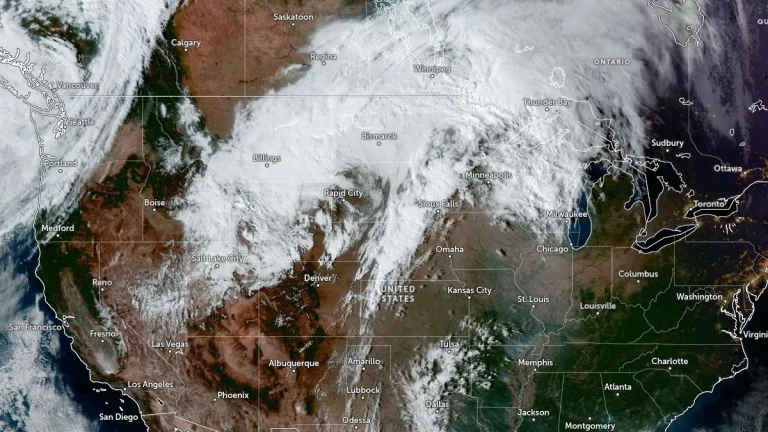 satellite image united states 2130 utc on october 16 2025 noaa goes east