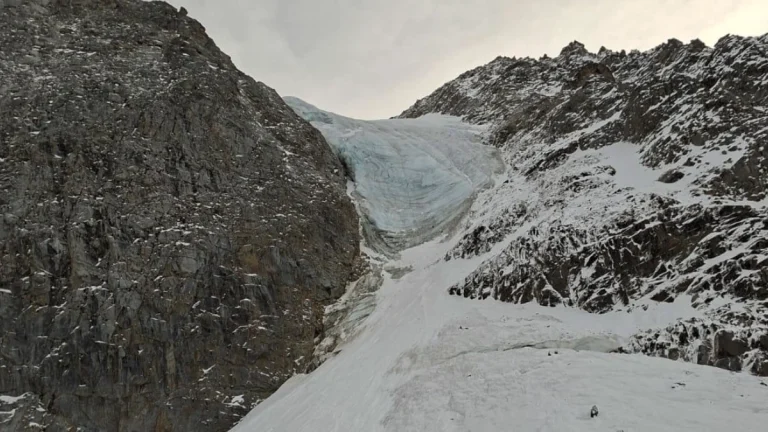 Avalanche-in-the-Ortler-area-near-Veratana-Peak-Italy-kills-five-german-mountaineers