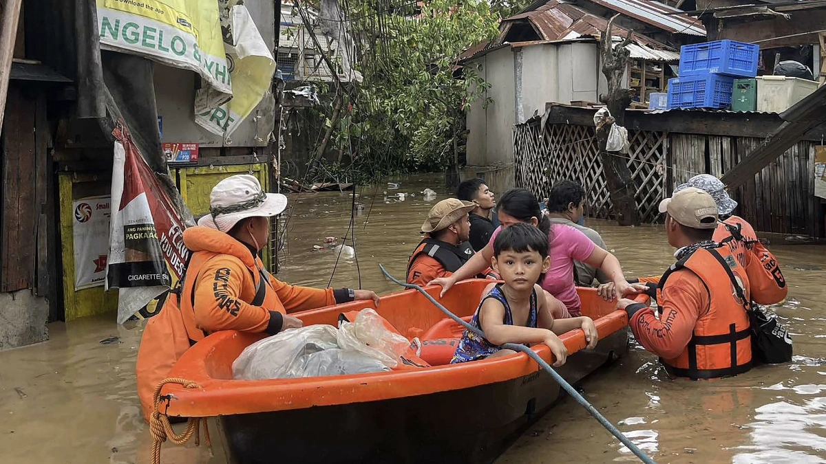 Boats being used to rescue citizens in Philippines following Typhoon Kalmaegi's deadly landfall. Credit CCTV Asia Pacific