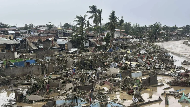 Damage caused by Typhoon Kalmaegi (Tino) in Cebu Province on November 5, 2025