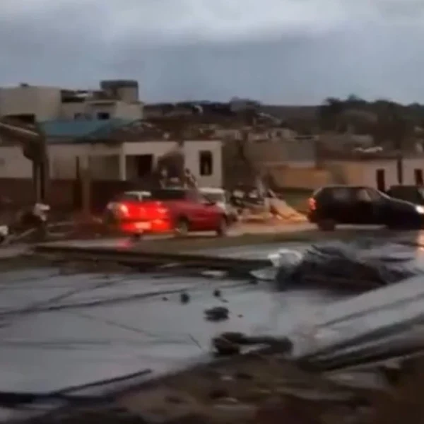 Large tornado kills at least 5 and destroys 80 percent of Rio Bonito do Iguaçu, Paraná, Brazil november 7 2025