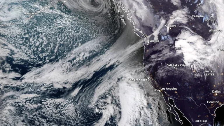 Satellite image of the U.S. West Coast as of 00:00 UTC on November 11, 2025. Credit: NOAA/GOES-19, Zoom Earth, The Watchers