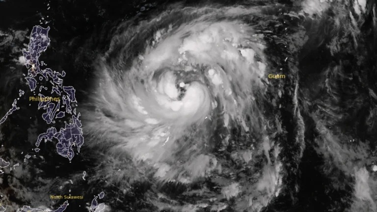 Satellite image of Severe Tropical Storm Fung Wong as of 09:20 UTC on November 7, 2025. credit: JMA/Himawari-9, RAMMB/CIRA, The Watchers