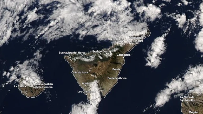 Satellite image of Tenerife Island on November 8, 2025. Credit NASA/GSFC/ EOSDIS, Zoom Earth, The Watchers
