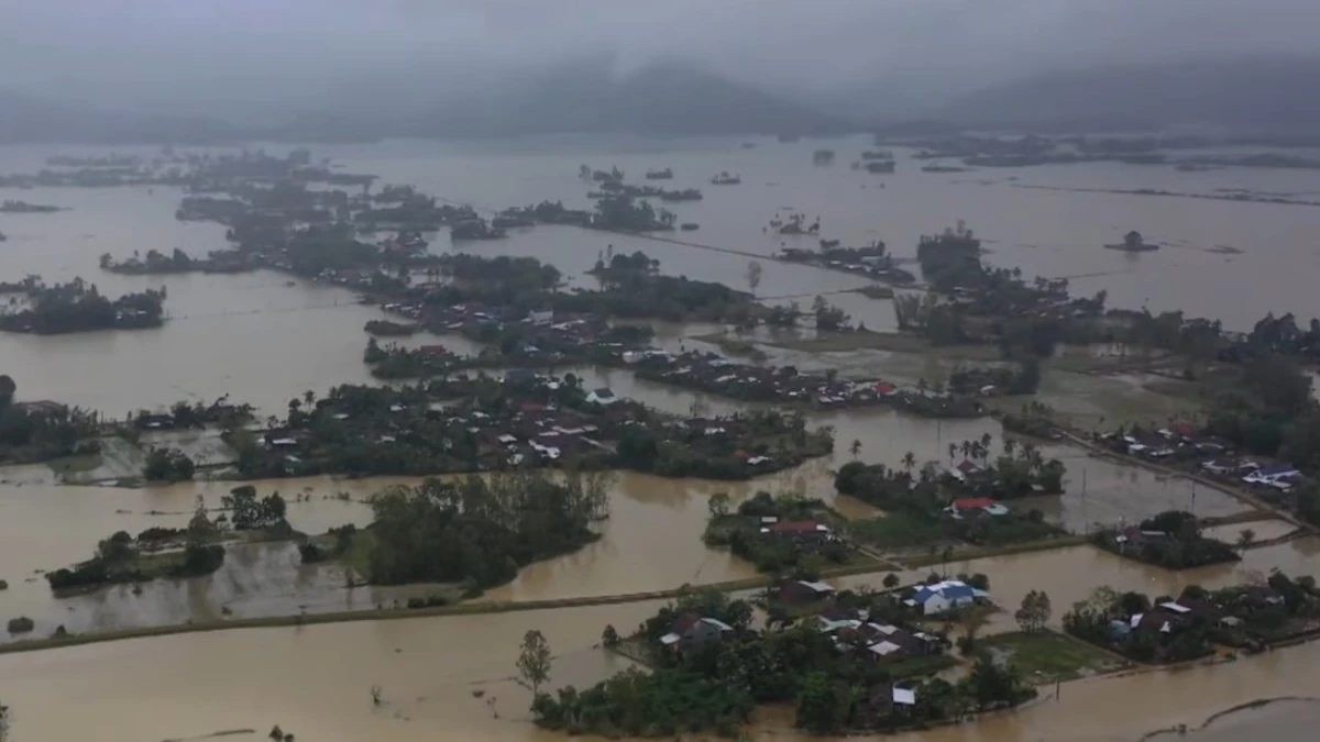 Widespread floods leave 102 dead or missing in central Vietnam november 2025