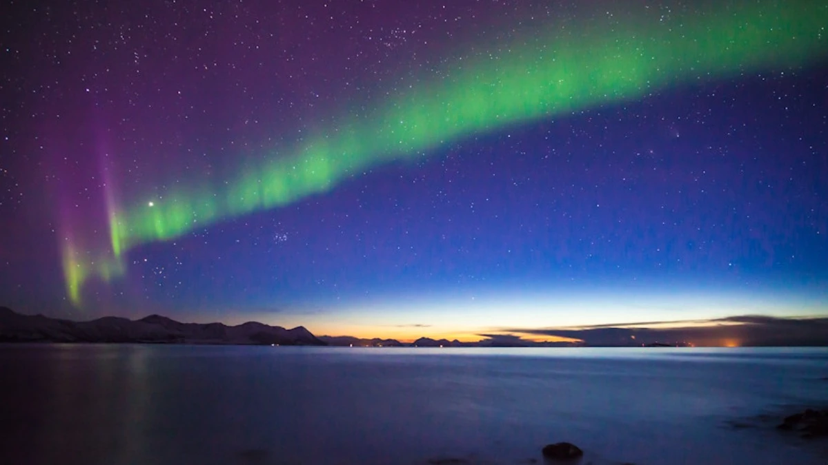 aurora by thomas mandelid