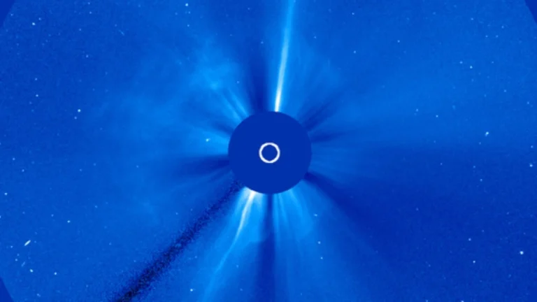 full halo cme produced by m7.4 solar flare on november 5 2025 f