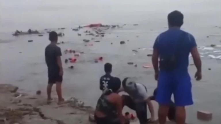 Deadly landslide submerges boats at Iparia port, Ucayali River, Peru December 1 2025