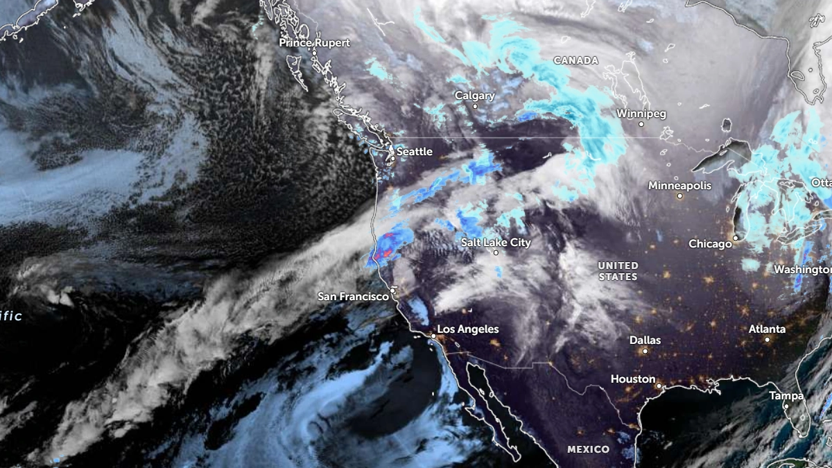 Satellite image of the AR moving the the US West Coast as of 1330 UTC on December 19, 2025. Credit: NOAA/GOES-19, Zoom Earth, The Watchers