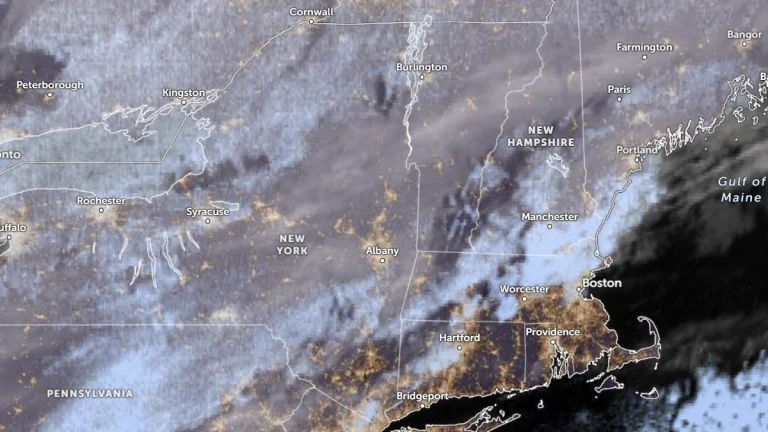 Satellite image of the U.S. Northeast as of 11:20 UTC on December 4, 2025. Credit: NOAA/GOES-19, Zoom Earth, The Watchers