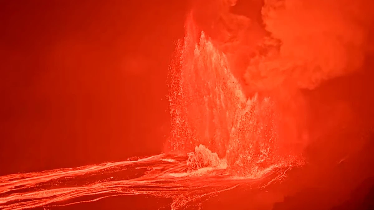 lava fountains at kilauea volcano on december 23 2025 2231 hst episode 39