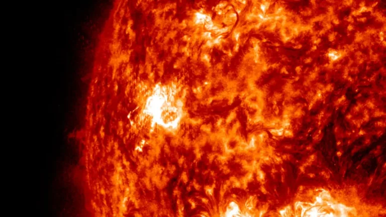 m6.0 solar flare december 4 2025