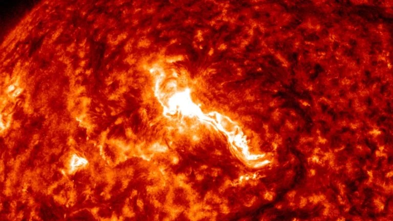 m7.1 solar flare december 31 2025 aia 304 f