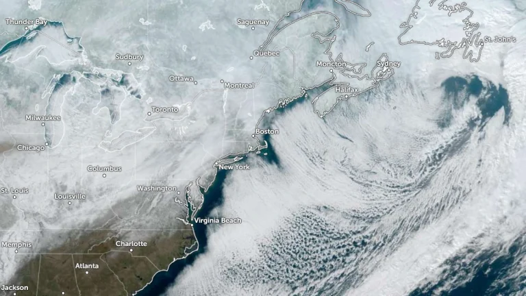 Satellite image of the U.S. East Coast at 17:40 UTC on January 27, 2026. Credit: NOAA/GOES-19, Zoom Earth, The Watchers
