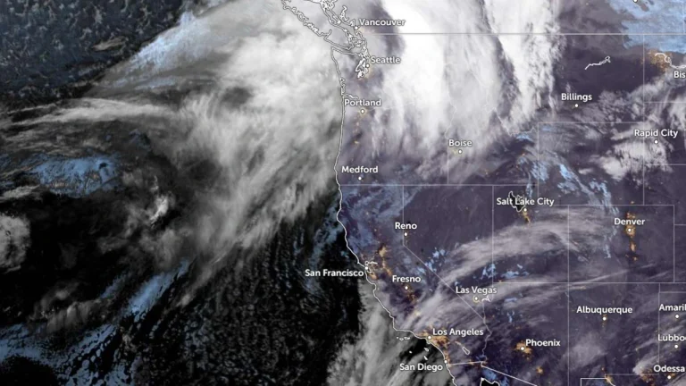 Satellite image of the U.S. West Coast as of 1200 UTC on January 6, 2025