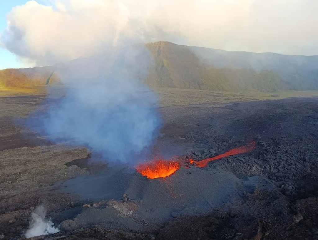 piton de la fournaise eruption january 19 2026 1