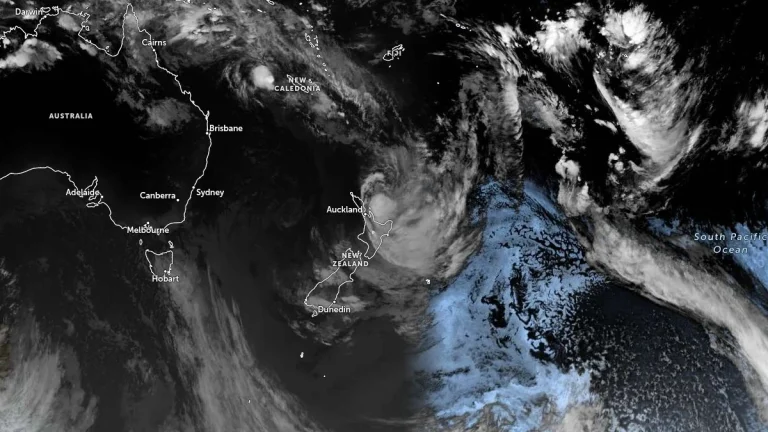 satellite image over new zealand at 1100 utc on january 21 2026