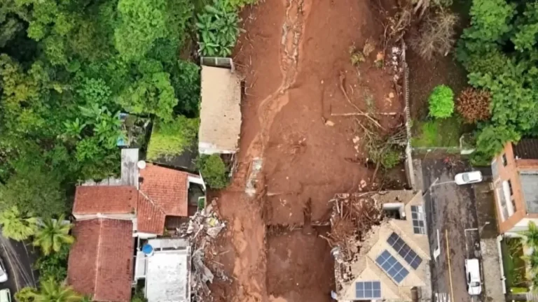Landslide in Morro do Cristo, Brazil on February 24, 2025. Credit: Itatiatia (stillshot)