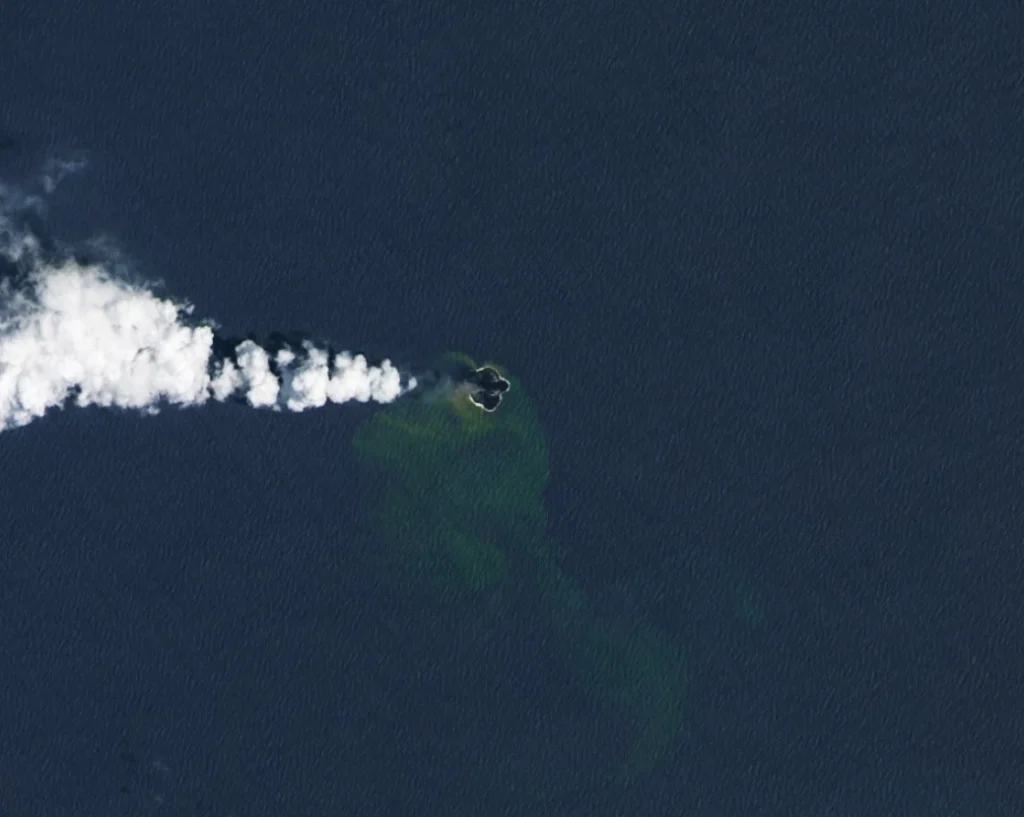 home reef volcano satellite december 27 2025 landsat