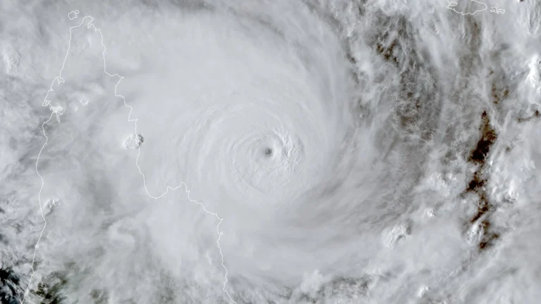 tropical cyclone narelle 0720 utc march 19 2026 satellite image jma himawari f