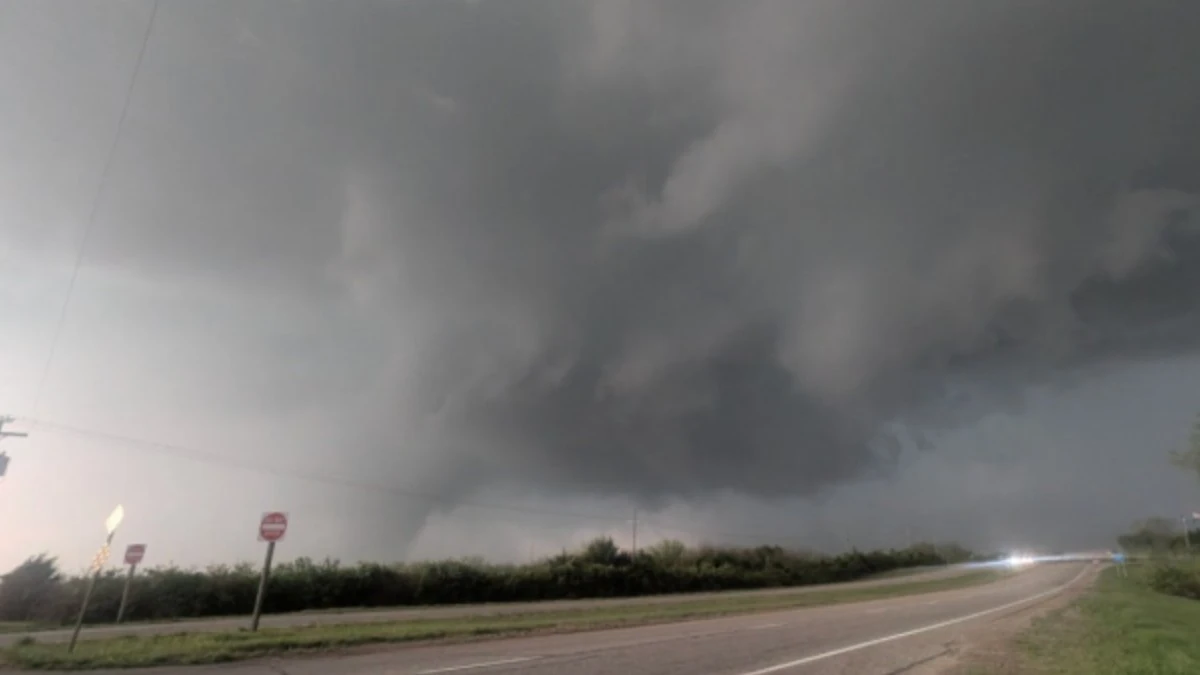 rain wrapped tornado near ottawa kansas on april 13 2026 credit nws daniel reese