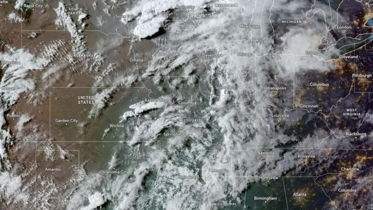 satellite image centered over kansas city 2300 utc april 13 2026