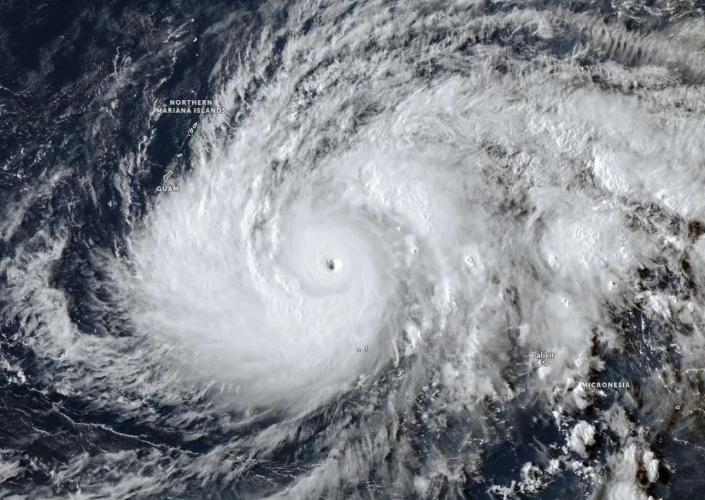 satellite image typhoon sinlaku 0620 utc april 12 2026 bg