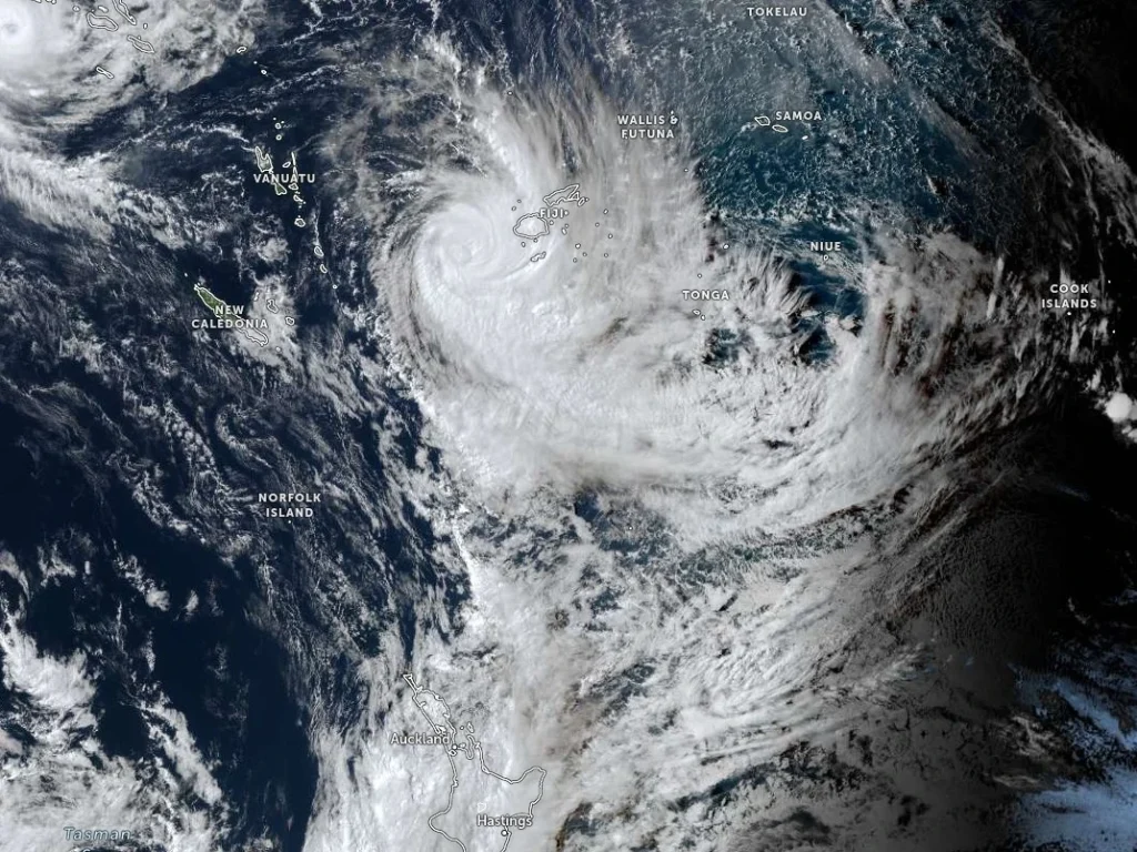 tropical cyclone vaianu satellite image 0400 utc april 7 2026 bg