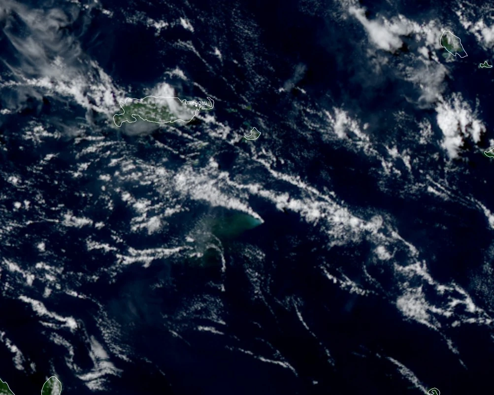 ash rising over submarine volcanic eruption bismarck sea 0430 utc may 12 2026 bg