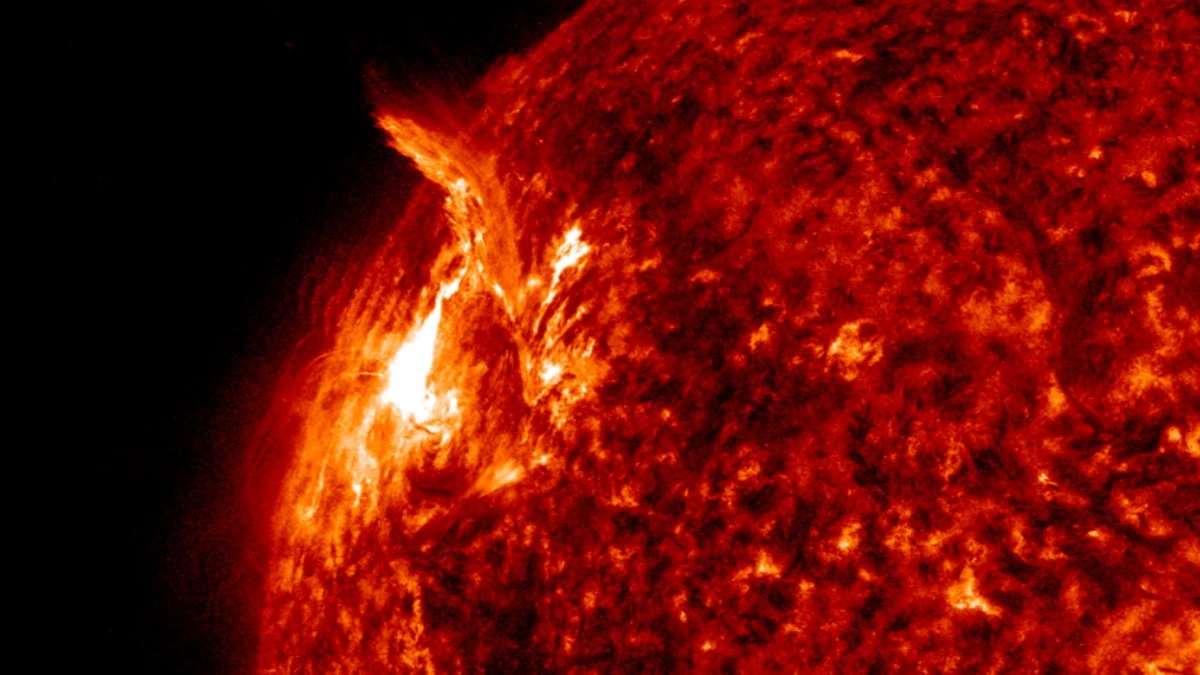 m5.7 solar flare may 10 2026 sdo aia