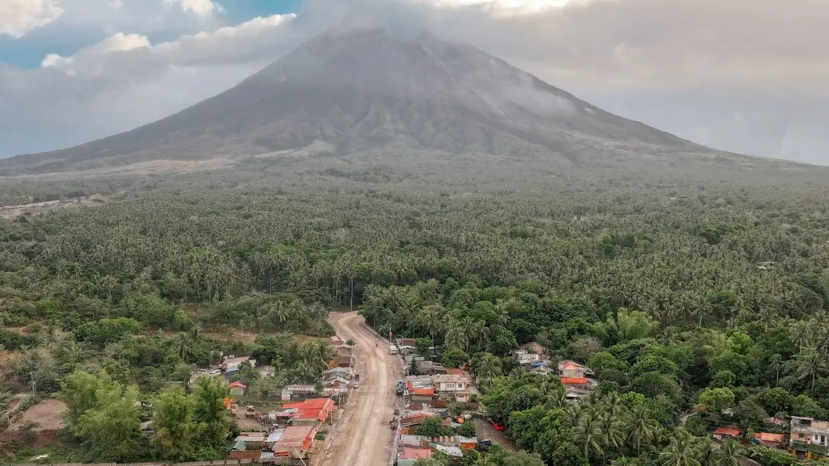 mayon volcano on may 3 2026 pio camalig municipality