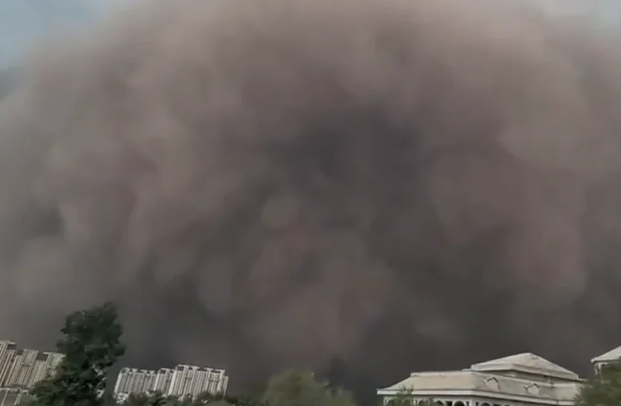 Massive dust storm in Harbin, Heilongjiang on May 31, 2026. Credit: Yangyubin1998