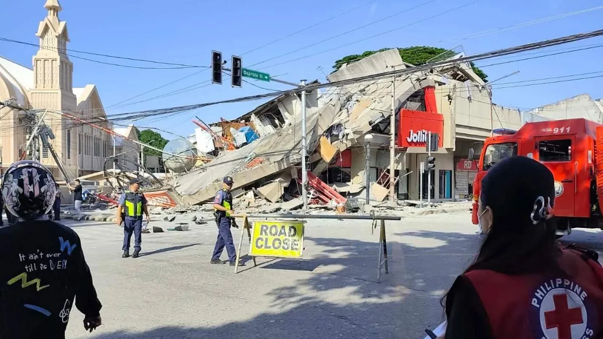 damage after m7.8 earthquake hits philippines june 7 2026