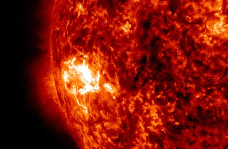 M6.8 solar flare erupts from Active Region 4473