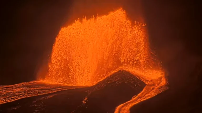 Kīlauea volcano, Hawaii (west Halemaʻumaʻu crater) on July 28, 2026