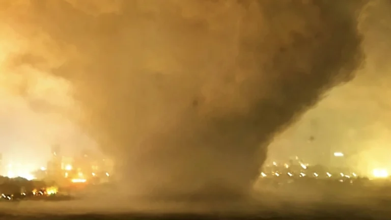 Large wedge tornado moves toward Huanggang, Hubei Province, on July 6, 2026.