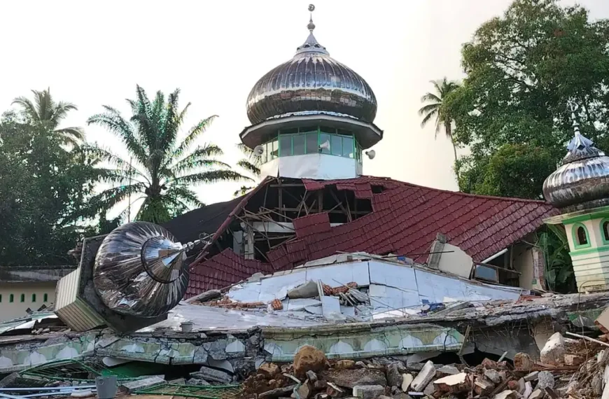Ruins of the Raya Kajai mosque after the 2022 Sumatra Earthquake