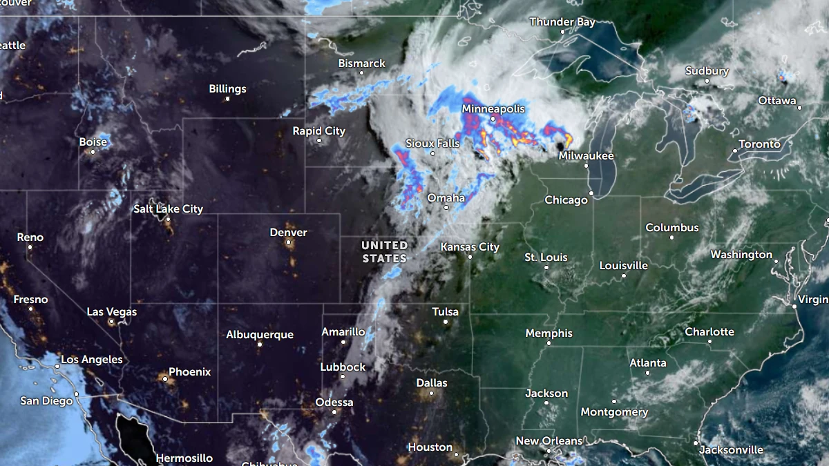 Satellite image of the USA with radar overlay at 1220 UTC on July 1, 2026