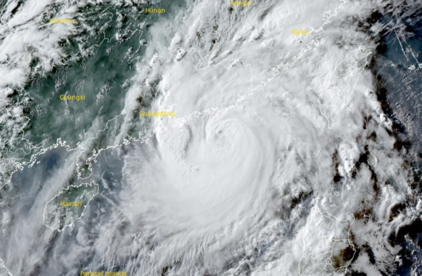 Satellite image of typhoon Noul at 09:50 UTC on July 25, 2026. Credit: JMA/Himawari-9, RAMMB/CIRA, The Watchers