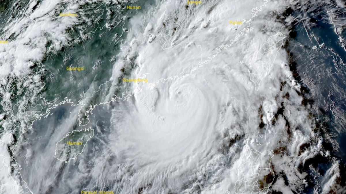Satellite image of typhoon Noul at 09:50 UTC on July 25, 2026. Credit: JMA/Himawari-9, RAMMB/CIRA, The Watchers