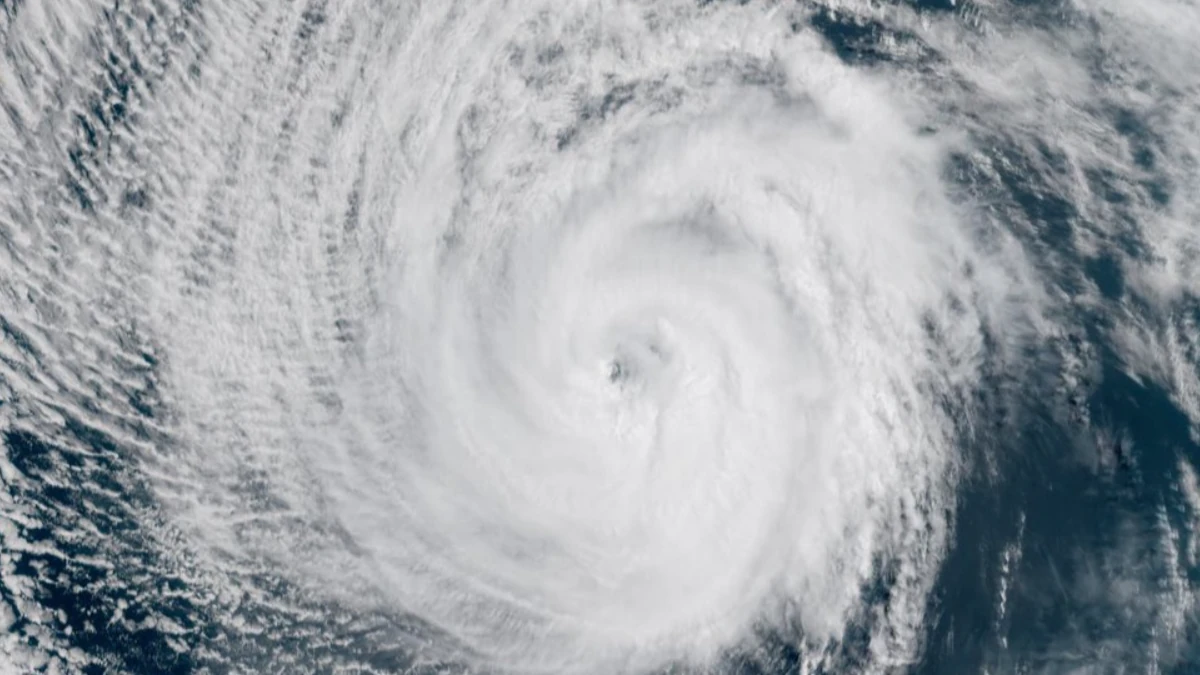 Sattellite image of Hurricane Fausto at 1850 UTC on July 25, 2026