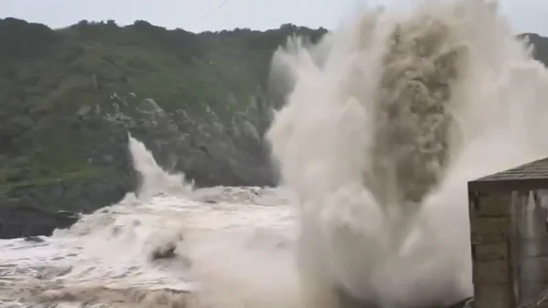 Strong winds associated to Typhoon Bavi bringing large waves to Dachen islands, Taizhou, Zhejiang, China
